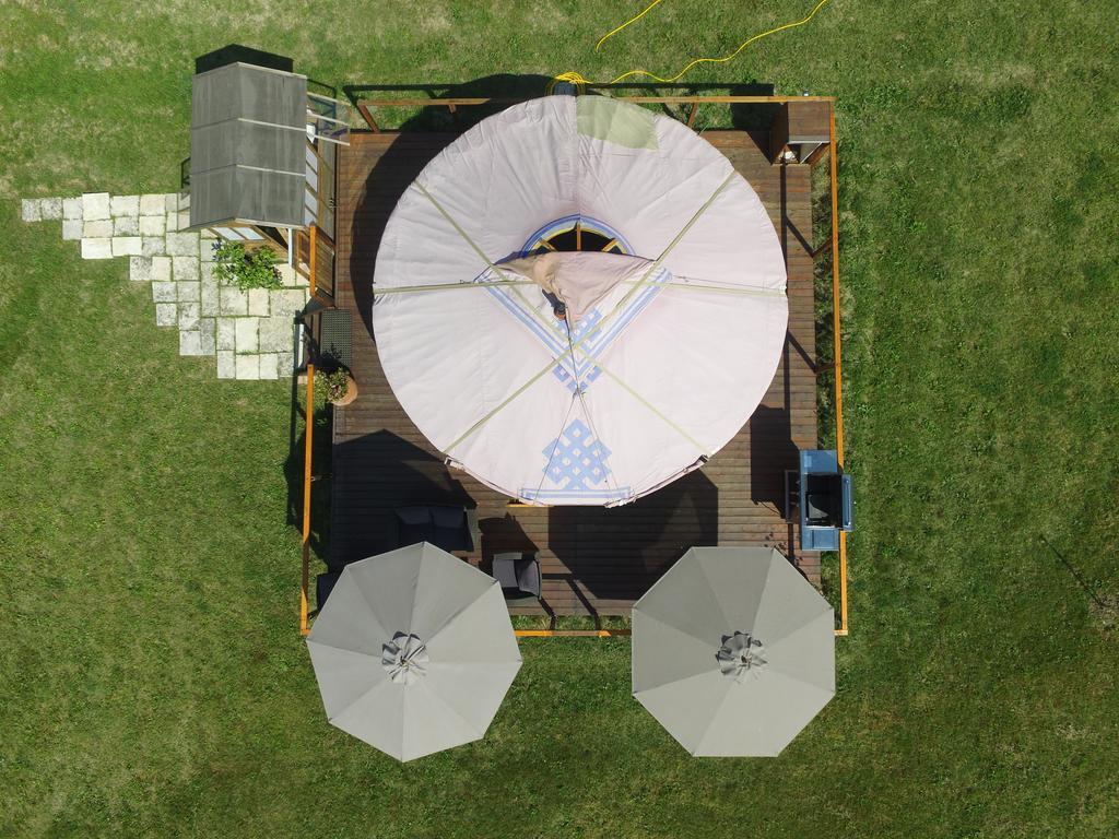 Glamping Abruzzo - The Yurt Hotel Catignano Bagian luar foto